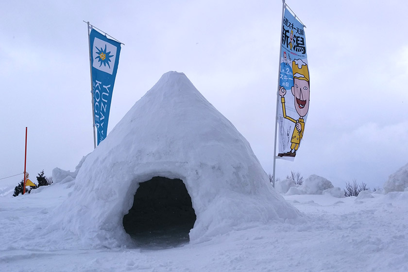 湯沢高原 天然雪でかまくら作り♪