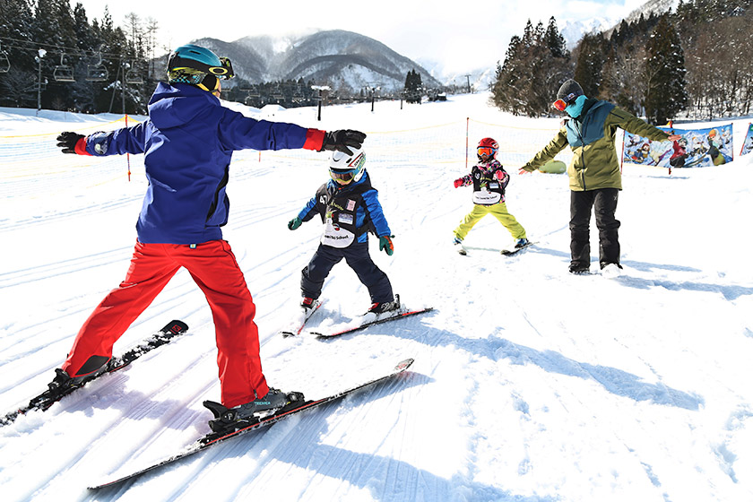 子どもの上達は スクールにおまかせ！