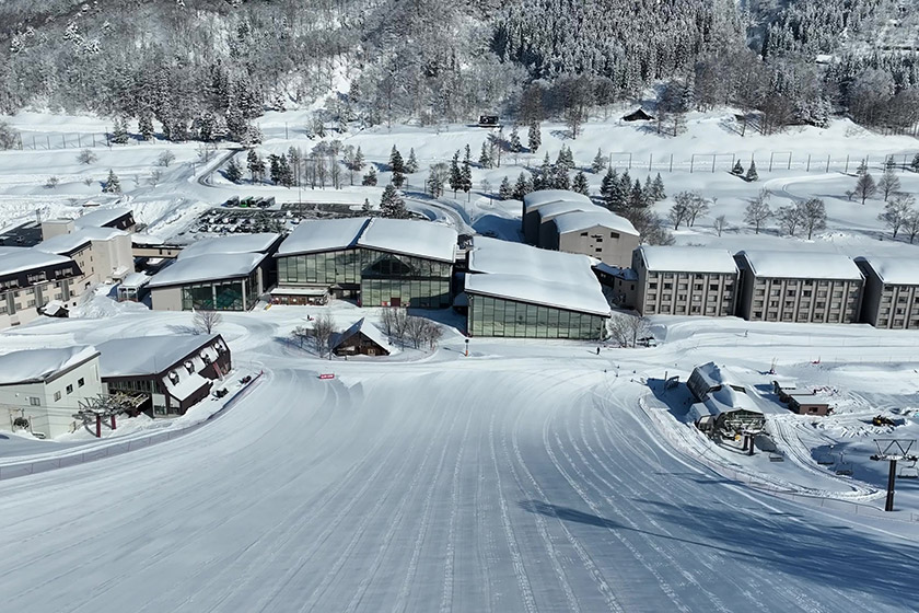 スキー場直結で便利な「ホテルタングラム」